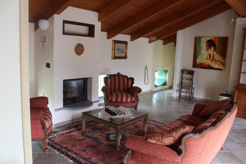 Locanda Del Boscogrande Montegrosso dʼAsti Exterior foto