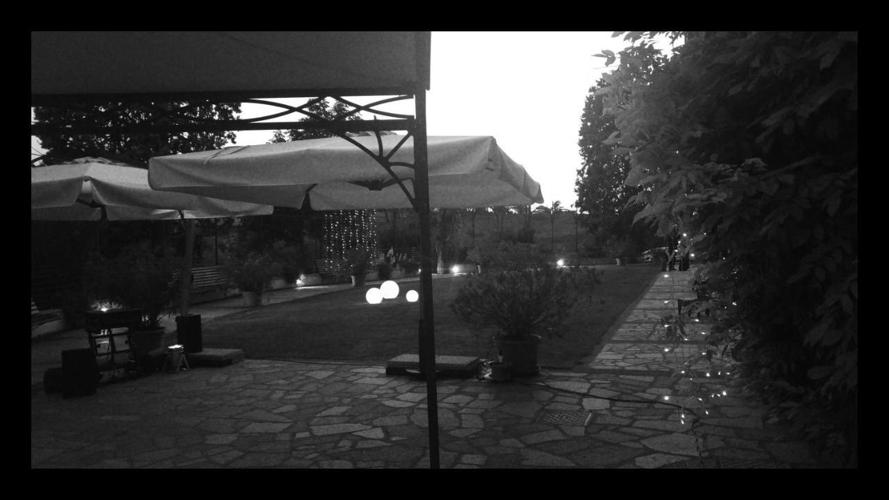 Locanda Del Boscogrande Montegrosso dʼAsti Exterior foto